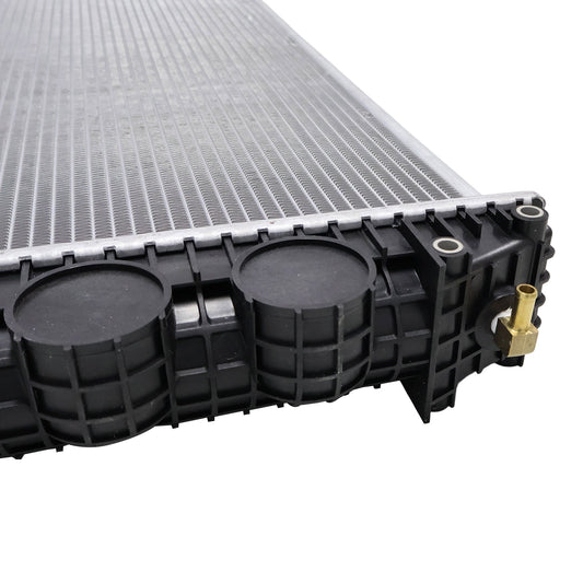 1PCS Radiator 2004-2007 For Freightliner Columbia Century Series