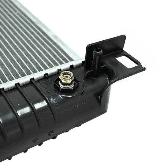 2370 Radiator For Chevy Silverado GMC Sierra Yukon H2 V6 V8 4.3L 5.3L CU2370