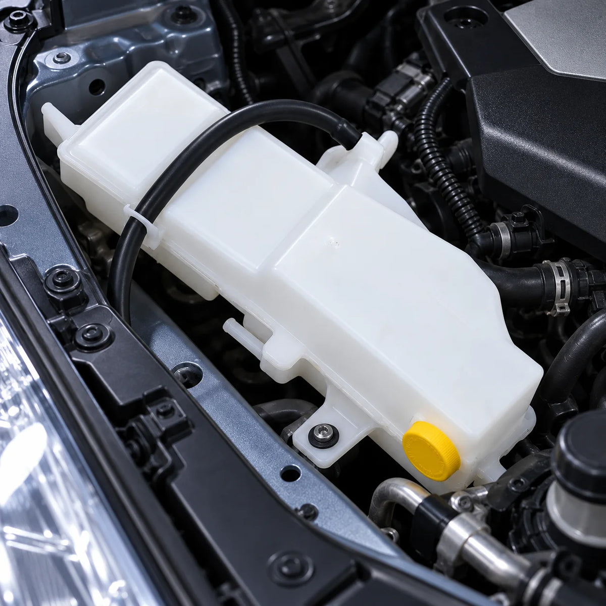 Coolant Reservoir Tank For 2011-2015 Infiniti G25 G35 Q40 Q60 2009-2012 Nissan 370Z