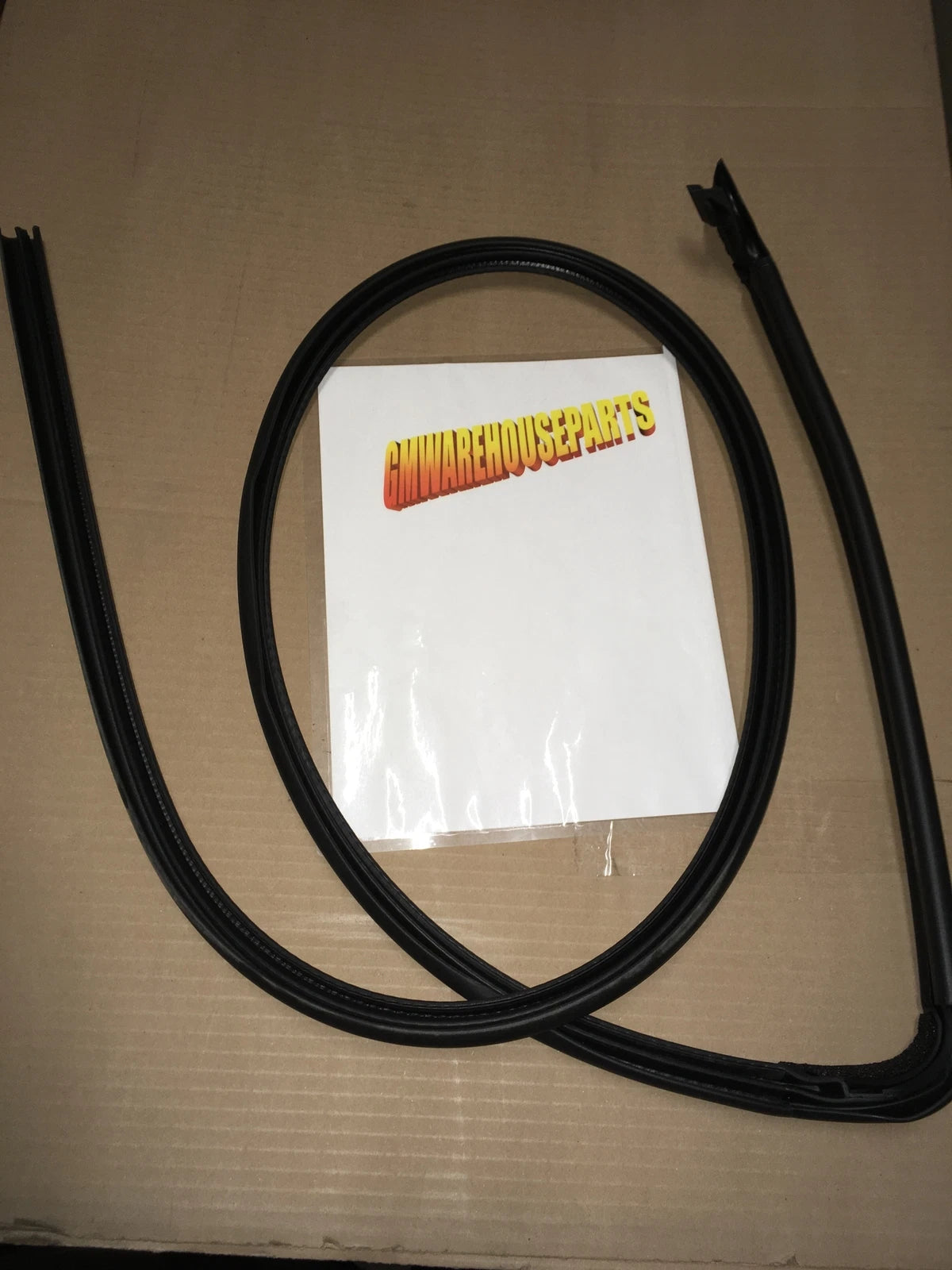 Fits For 2003-09 HUMMER H2 PASSENGER SIDE DOOR WEATHERSTRIP ON BODY NEW 25868658