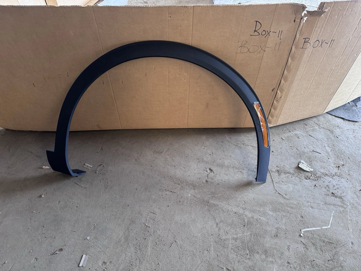 For 23-2025 KIA Spotage Front Right Wheel Arch Fender Flare Molding 87712-DW100