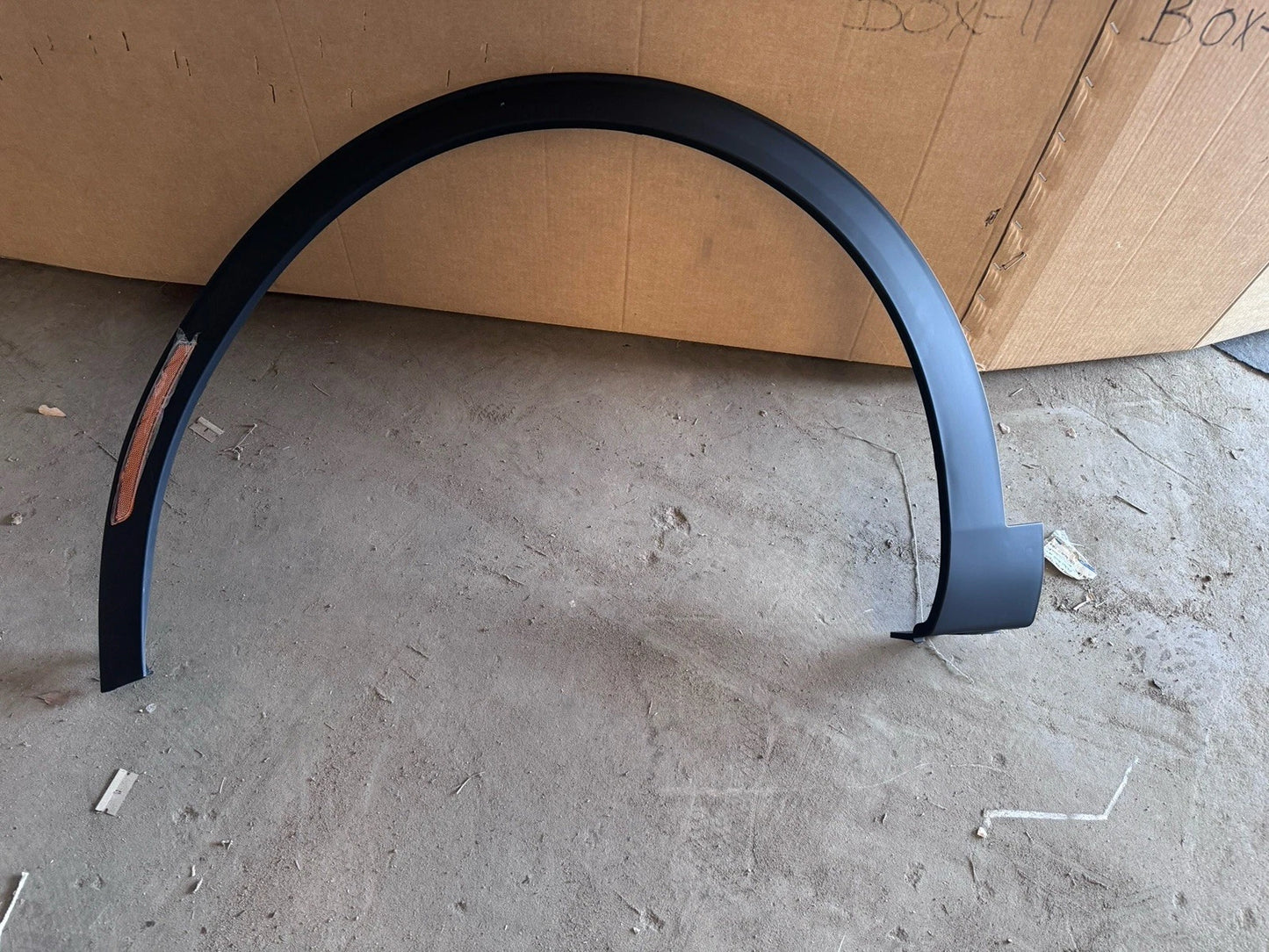 For 23-2025 KIA Spotage 87711-DW100 Front Left Wheel Arch Fender Flare Molding