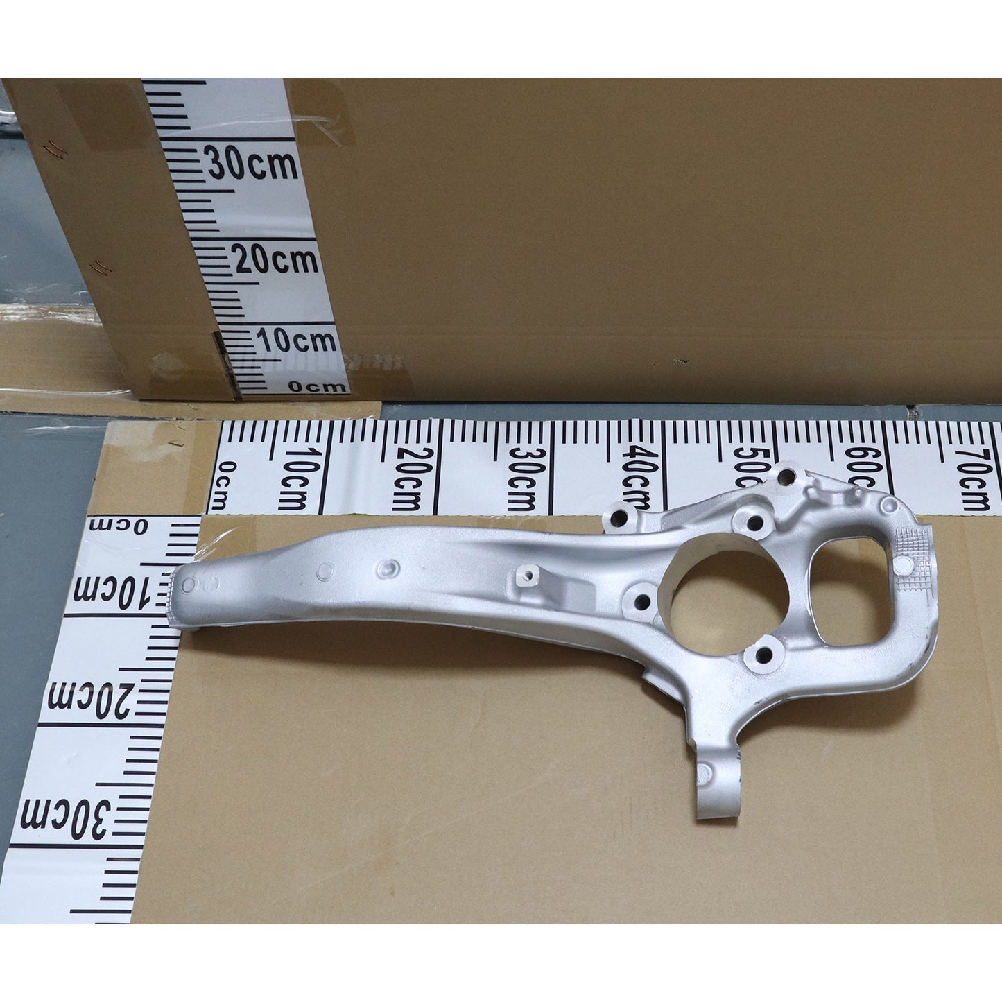 Front Passenger Steering Knuckle for Jeep Grand Cherokee 2016-2021 Dodge Durango