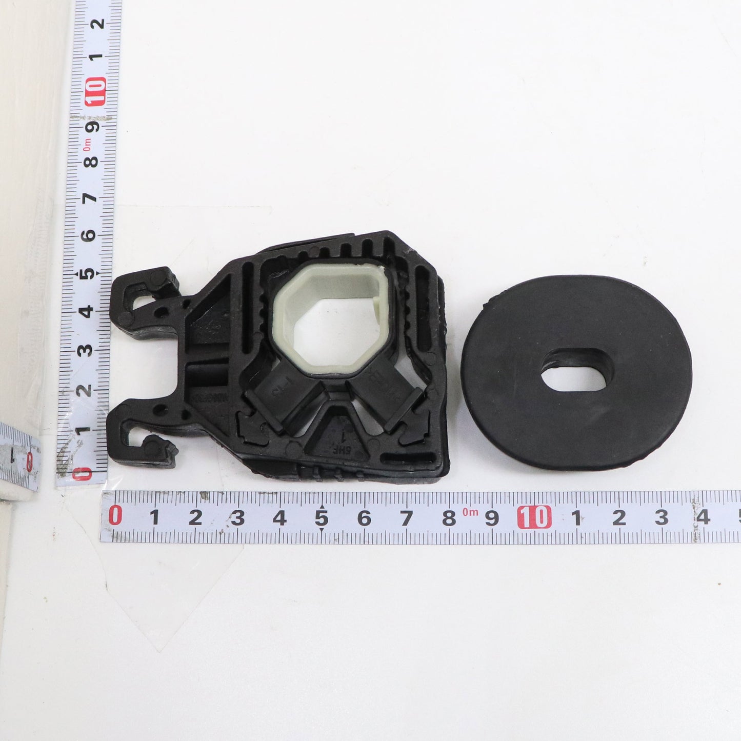 For VW Golf Jetta AUDI A3 Q3 TT Radiator Mount Bracket 1K0121367F 5Q0121367G USA