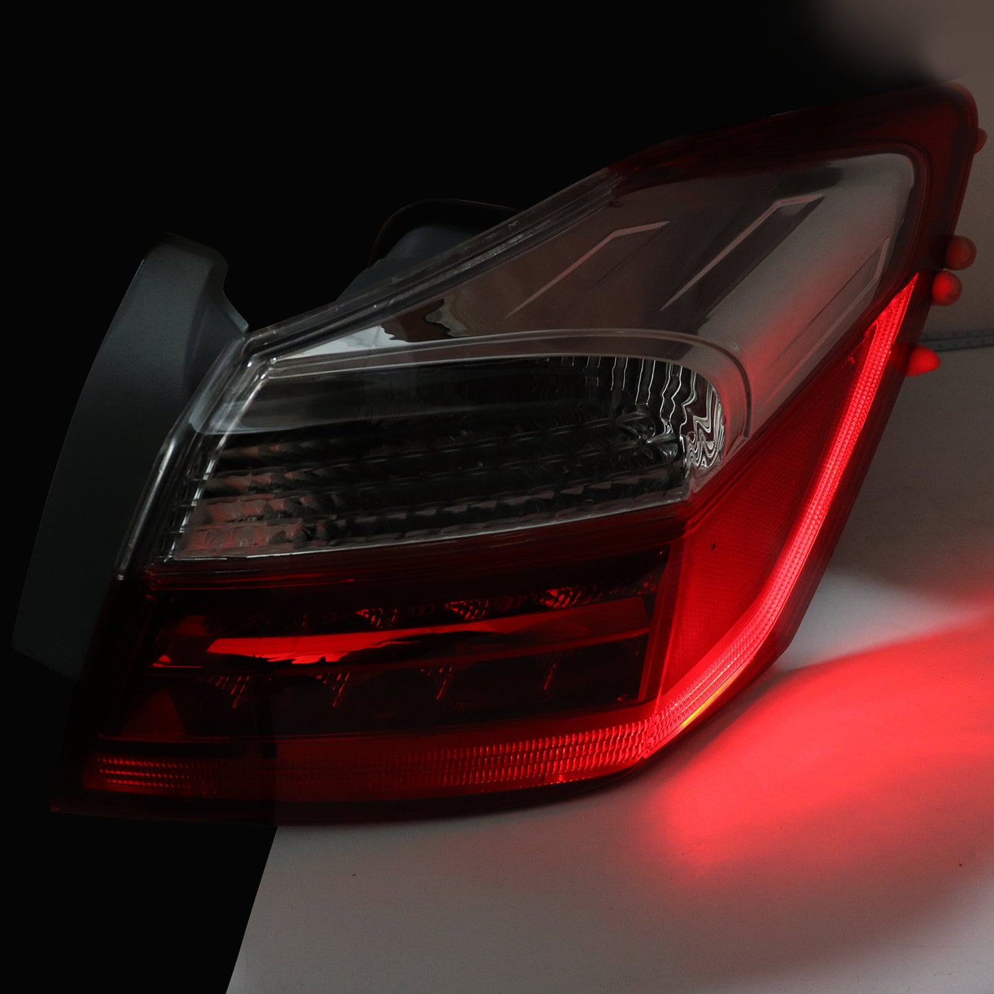 Outer Tail Light For 2013-15 Honda Accord Sedan EX-L Touring Passenger Right LED