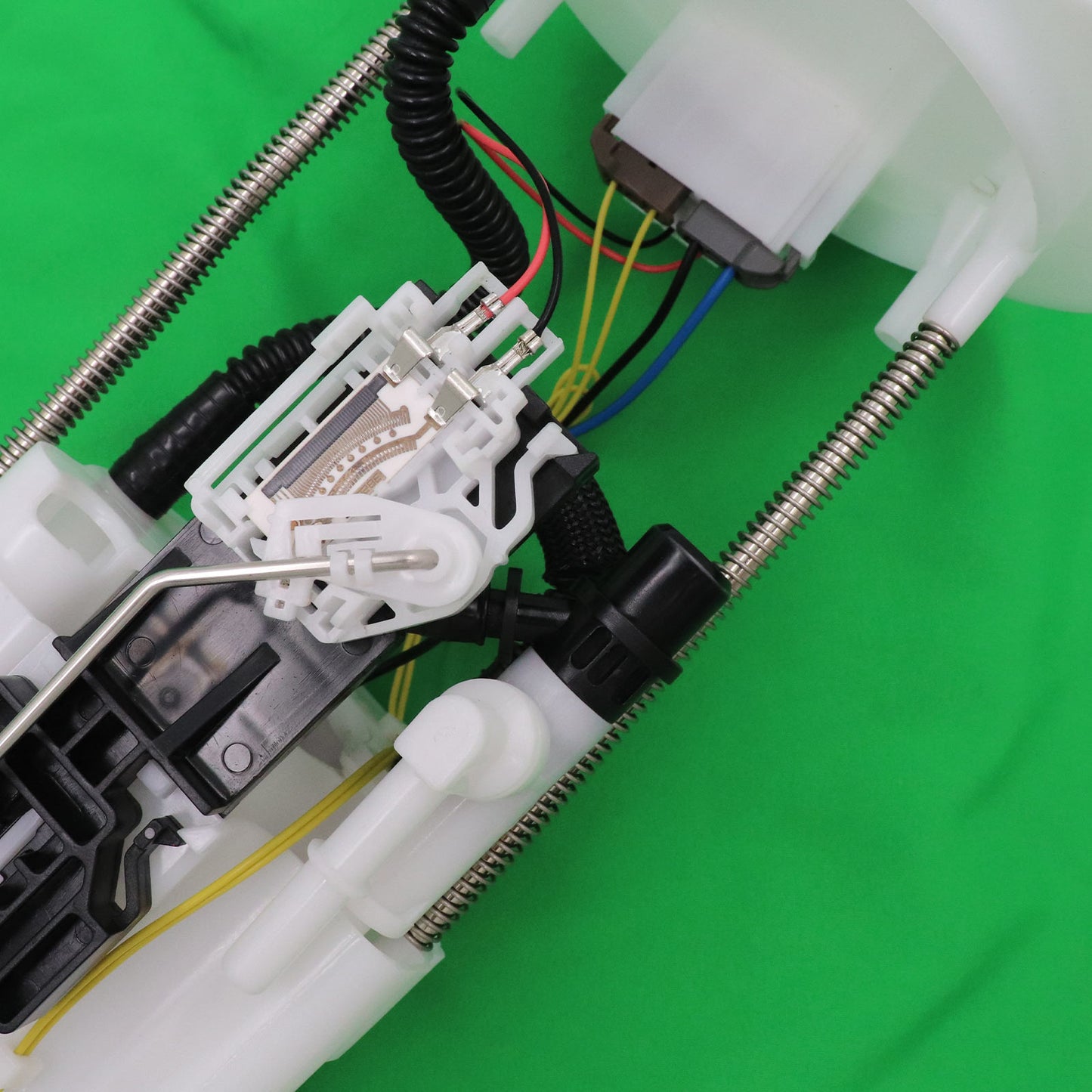 Fuel Pump & Housing Assembly For Infiniti Q50 Q60 3.0L 2017 2018 2019 170404HK1A