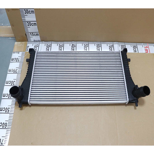 For Volkswagen Tiguan 2.0L 2018 2019 2020 2021 2022 2023 1Pcs Intercooler