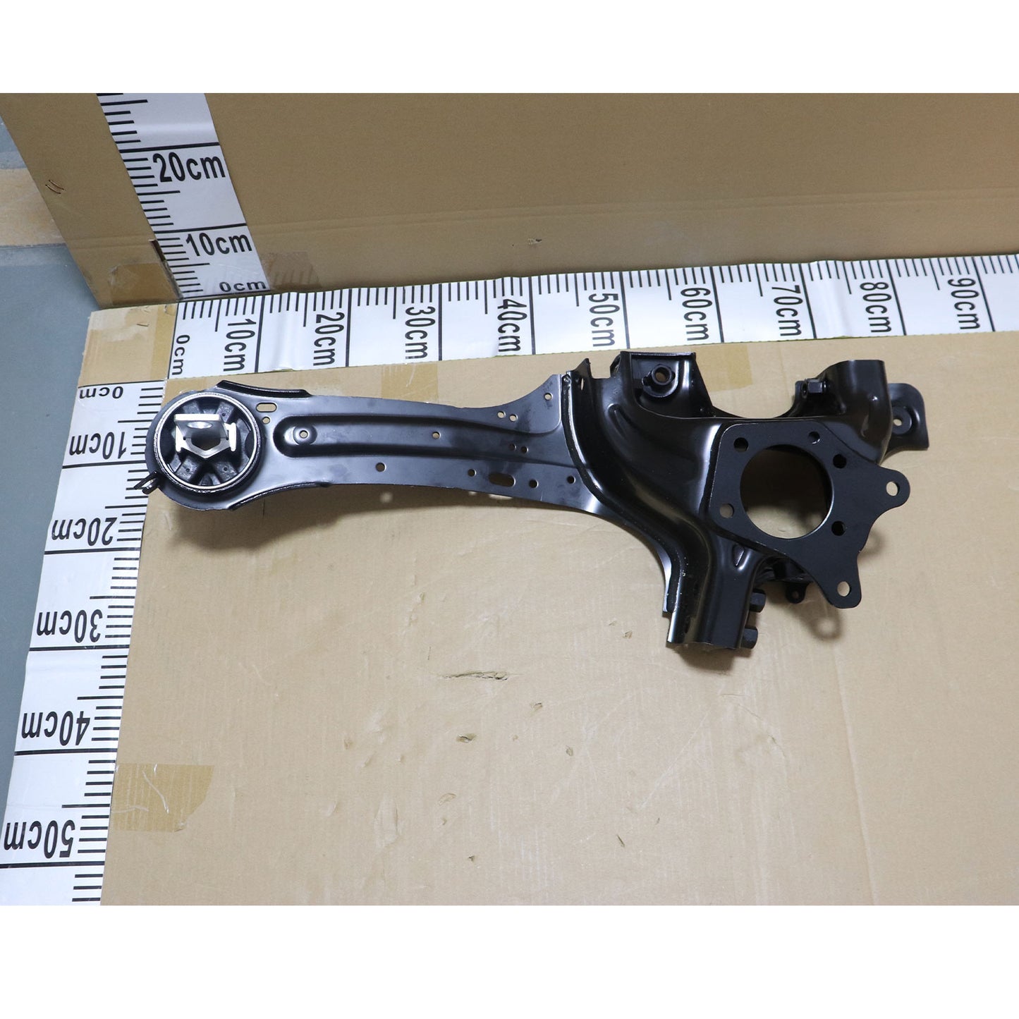 For Volvo XC60 2010-2016 / XC70 2008-2016 Rear Lower Right Trailing Control Arm
