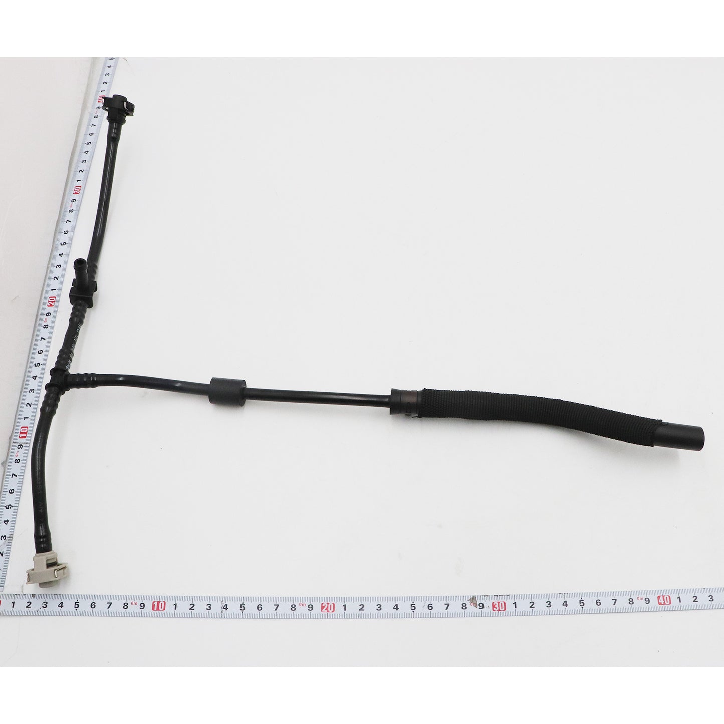 8R0121081AN 3.0T Engine Coolant Overflow Tank Hose Fit AUDI Q5 2013 2014-2017