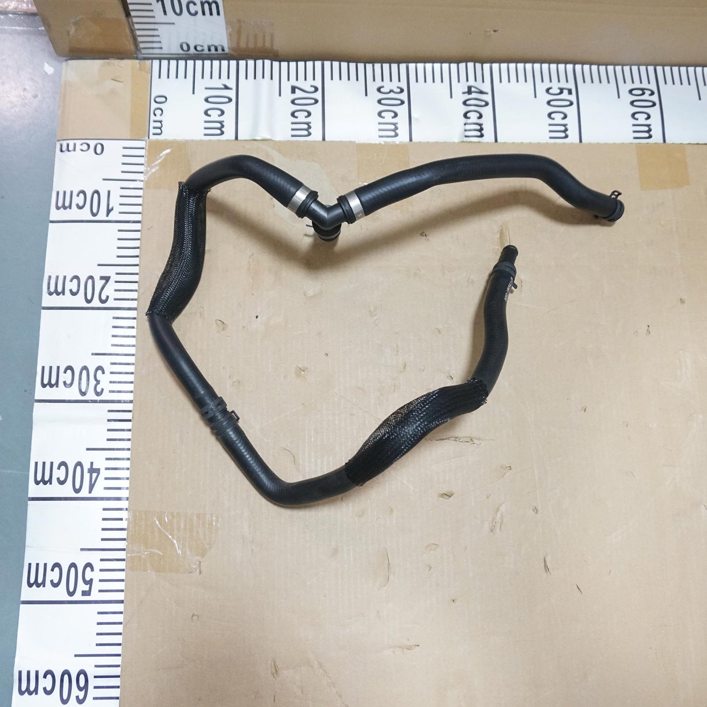 New DG9Z-18472-V Engine Coolant Overflow Hose For Ford Fusion 2013 2014-2016