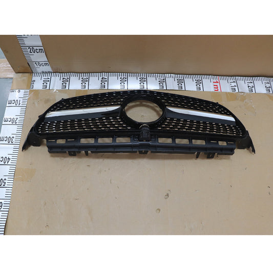 For MERCEDES W213 E300 E350 E400 16-20 Diamond Style Front Bumper Grille