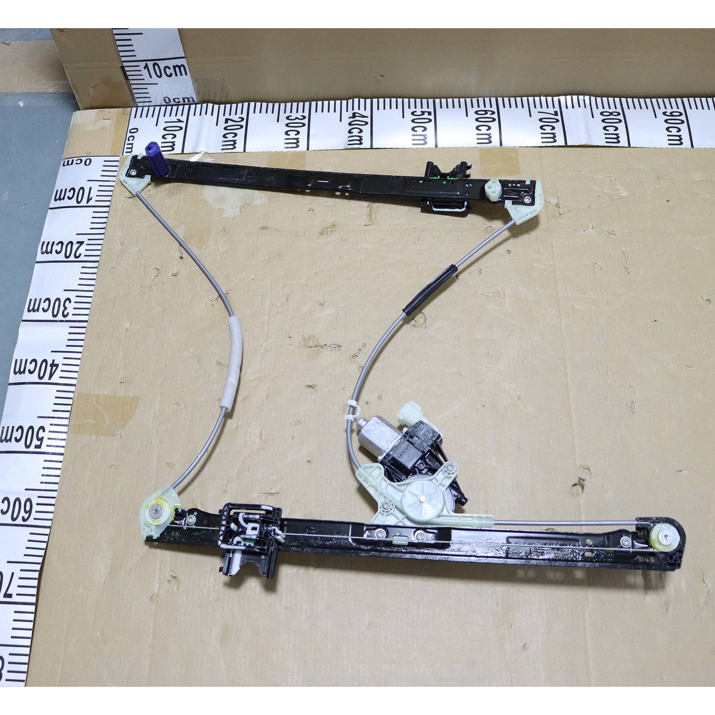 Fits For Land Rover Discovery 2017-2020 Front LH Power Window Regulator W/Motor