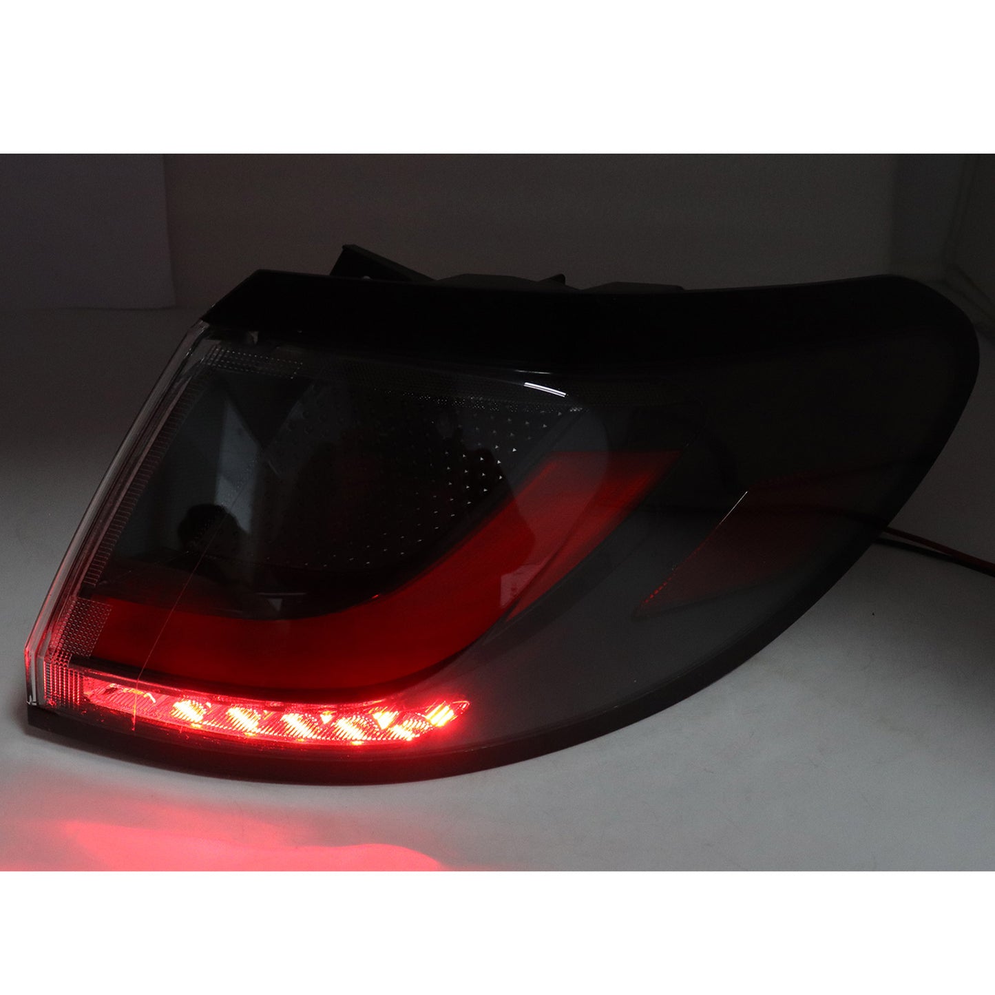 Passenger Right LED Tail Light Outer For 2023 2024 2025 Honda HR-V 335003W0A01