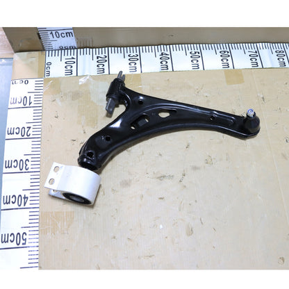 Front Right Lower Control Arm w/Ball Joint For GMC Acadia For Cadillac XT5 17-23