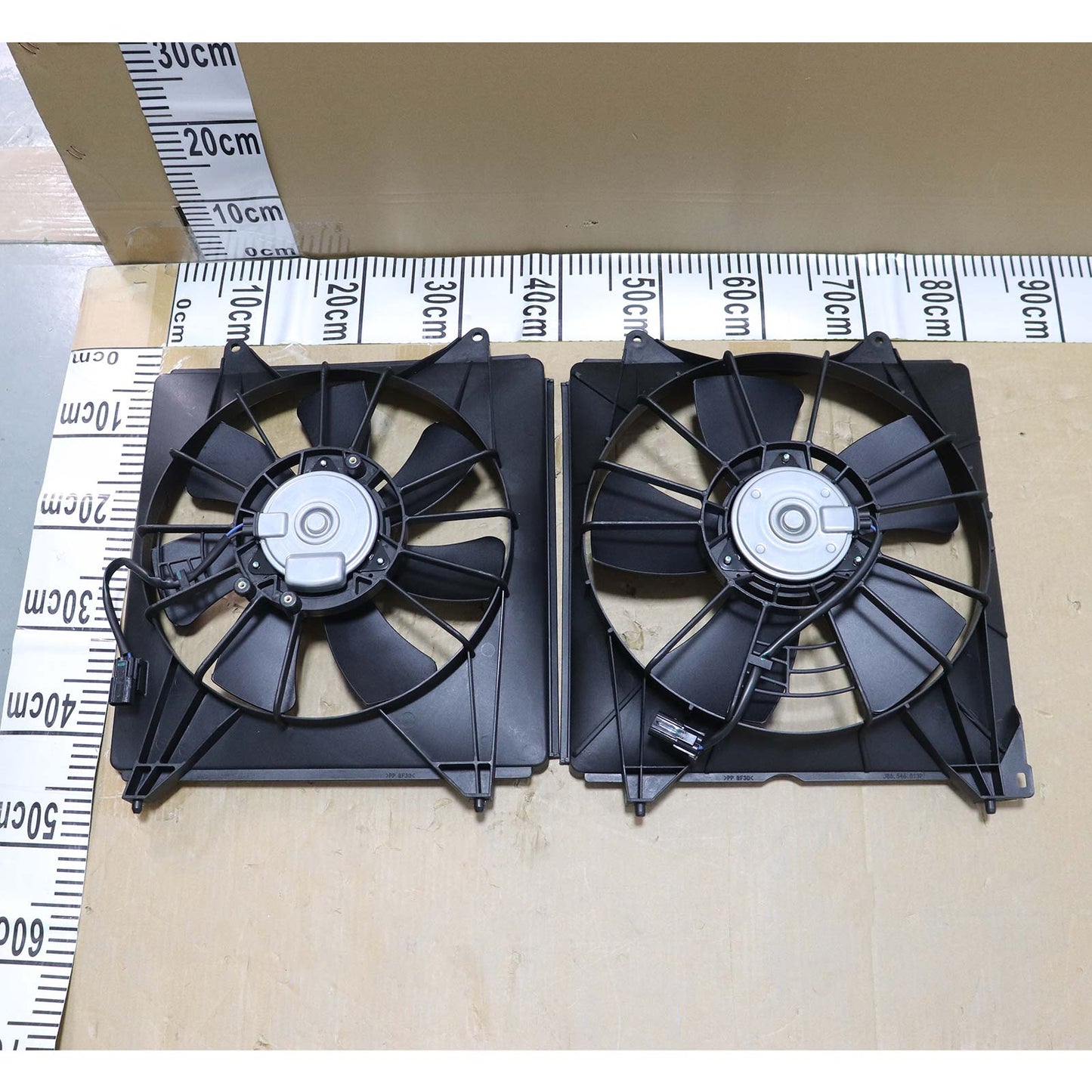 2Pcs Radiator Cooling Fan Set w/ Blade Motor & Shroud For Honda Accord 2013-2017