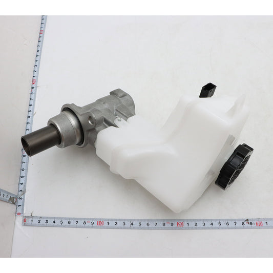 For Nissan Altima 12-17 Maxima 16-17 Sedan Brake Master Cylinder with Reservoir