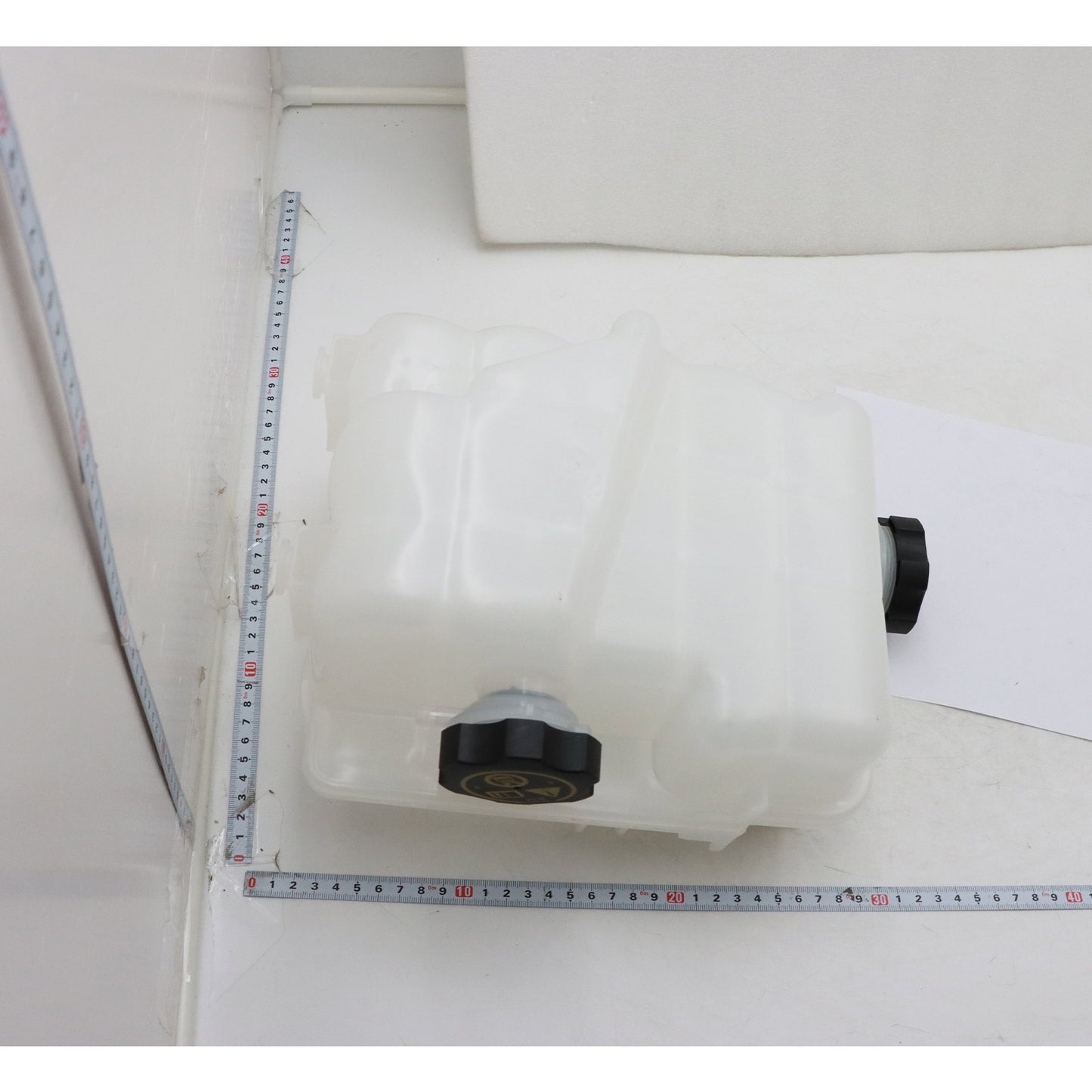 For Chevy GMC Pressurized Coolant Reservoir High Quality 100%New 84257137