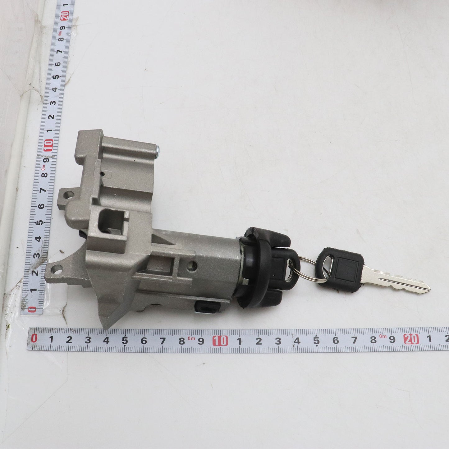 Ignition Lock Cylinder Switch & Housing For Chevy GMC C/K 1500-3500 Tahoe 98-00