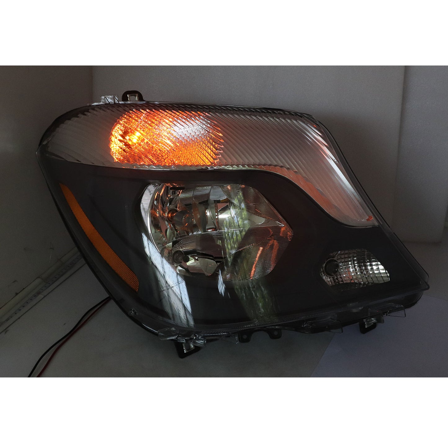 9068202961 9068206100 RH Halogen Headlight fit 2014-2018 Mercedes Sprinter