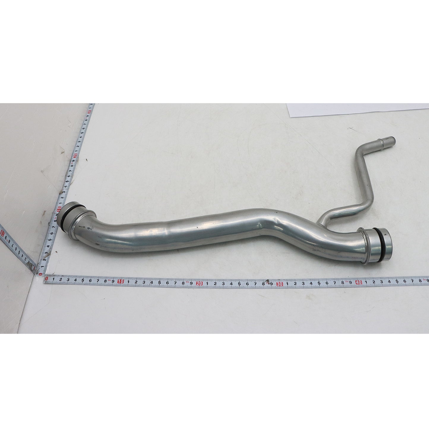 Fits 2013-2019 Ford Explorer Taurus MKZ 1x Engine Coolant Pipe Hose DG1Z-8A505-A