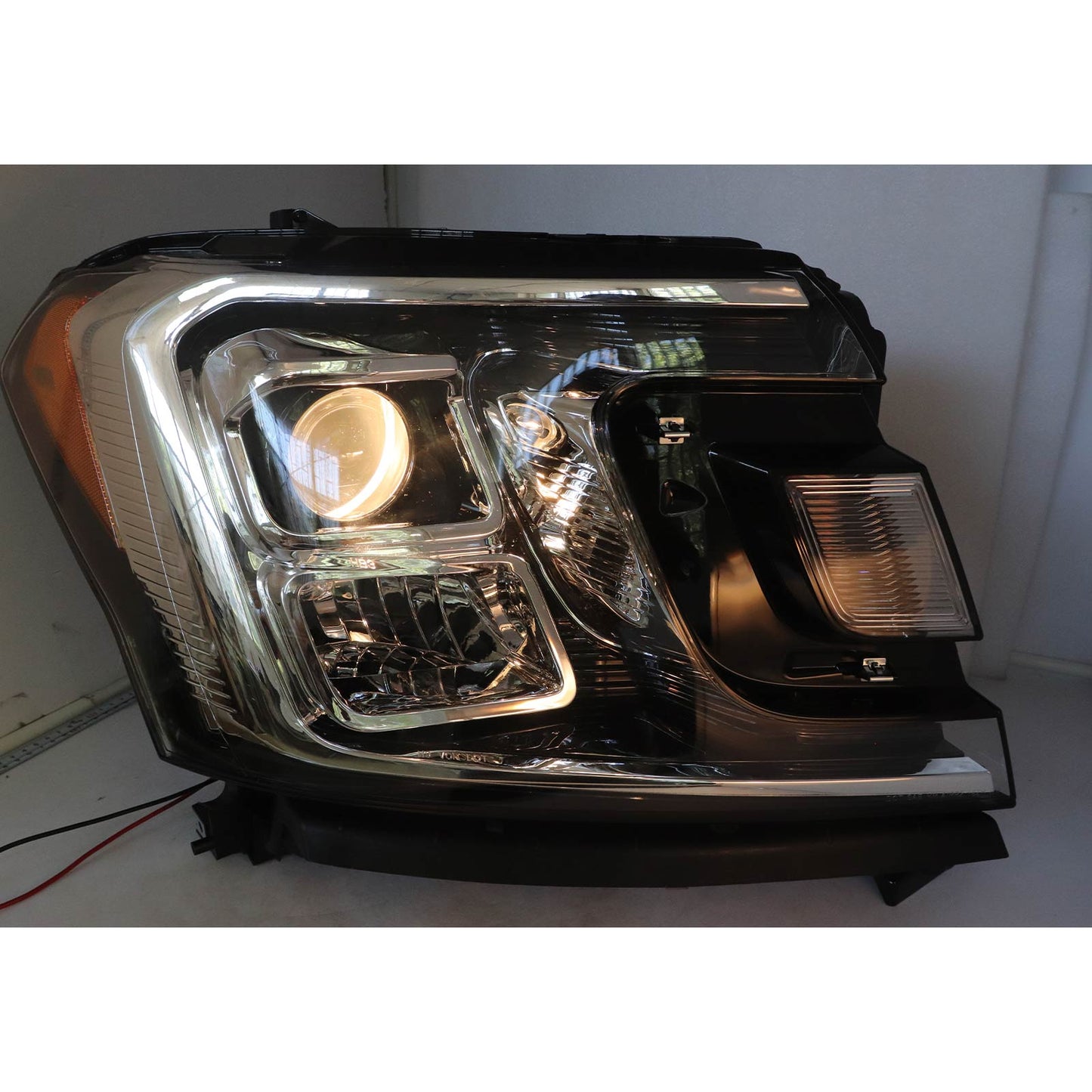 For 2018-2021 Ford Expedition Halogen Headlight Lamp w/Bulbs Passenger Right