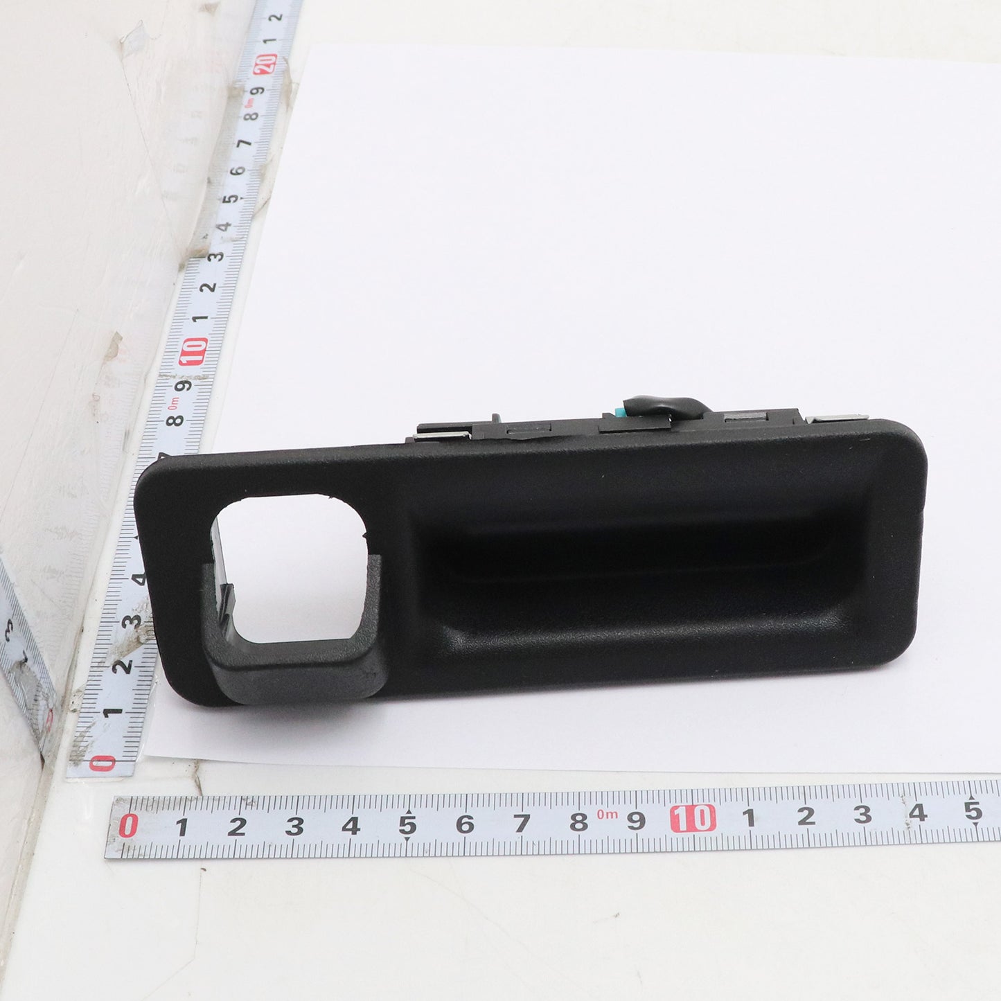 81260D9010 Fits 2017-2019 Kia Sportage Outside Trunk Lid Lock /Tailgate Handle