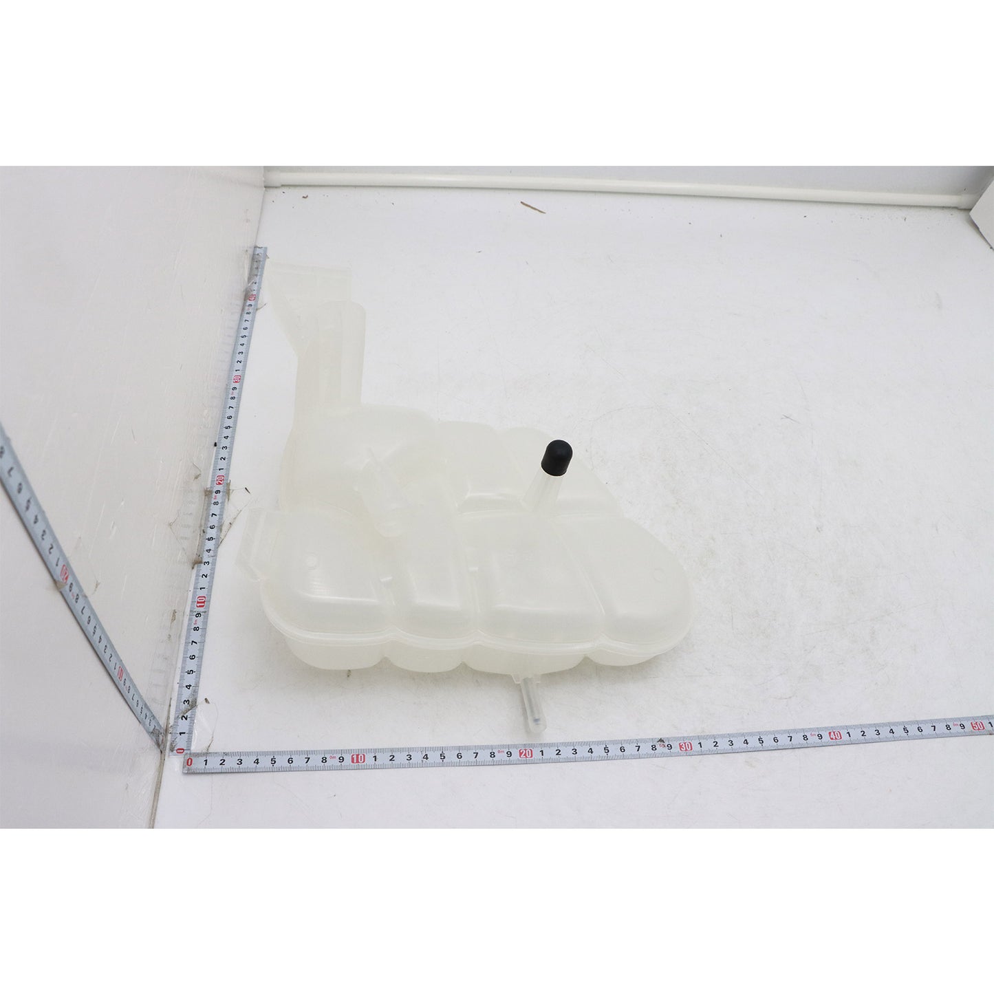 For Lincoln MKC 2015-19 EJ7Z-8A080-B Coolant Reservoir Expansion Tank