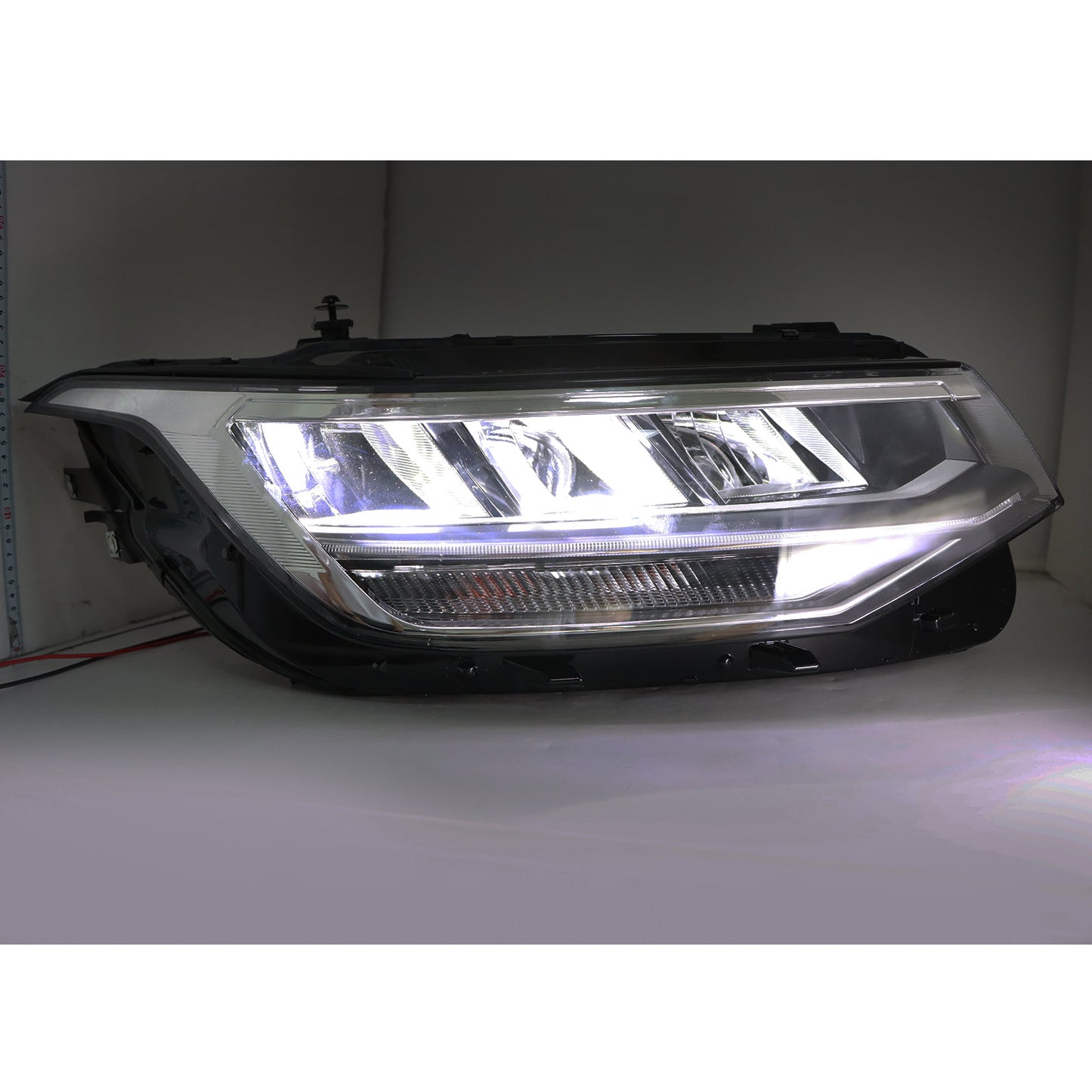 For 22-24 Volkswagen Tiguan Right Passenger Side W/Bulbs LED Headlight Assembly