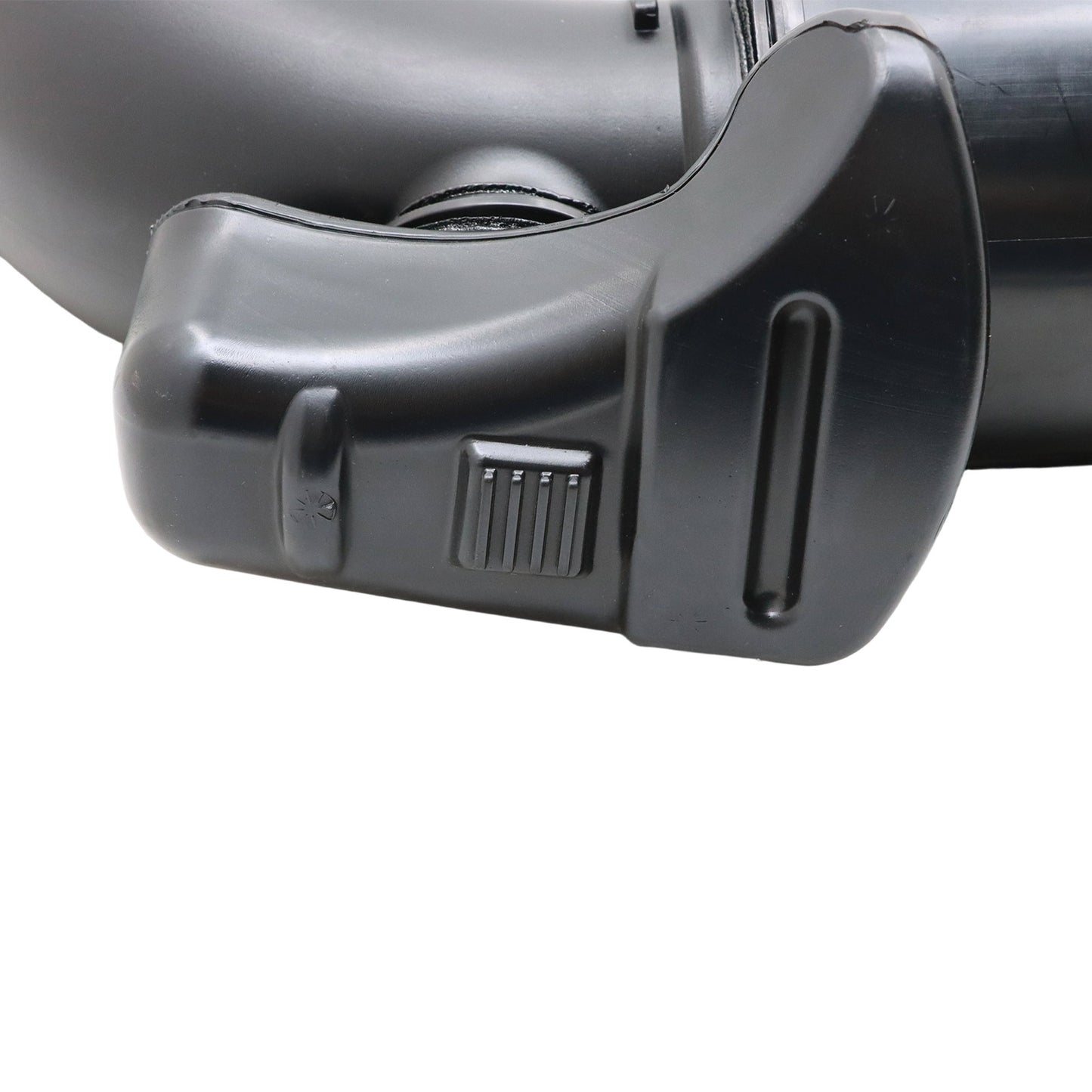 For Audi Q7 2011-2015 V6 3.0L 06E129629R 1PCS Engine Air Intake Hose Pipe Duct