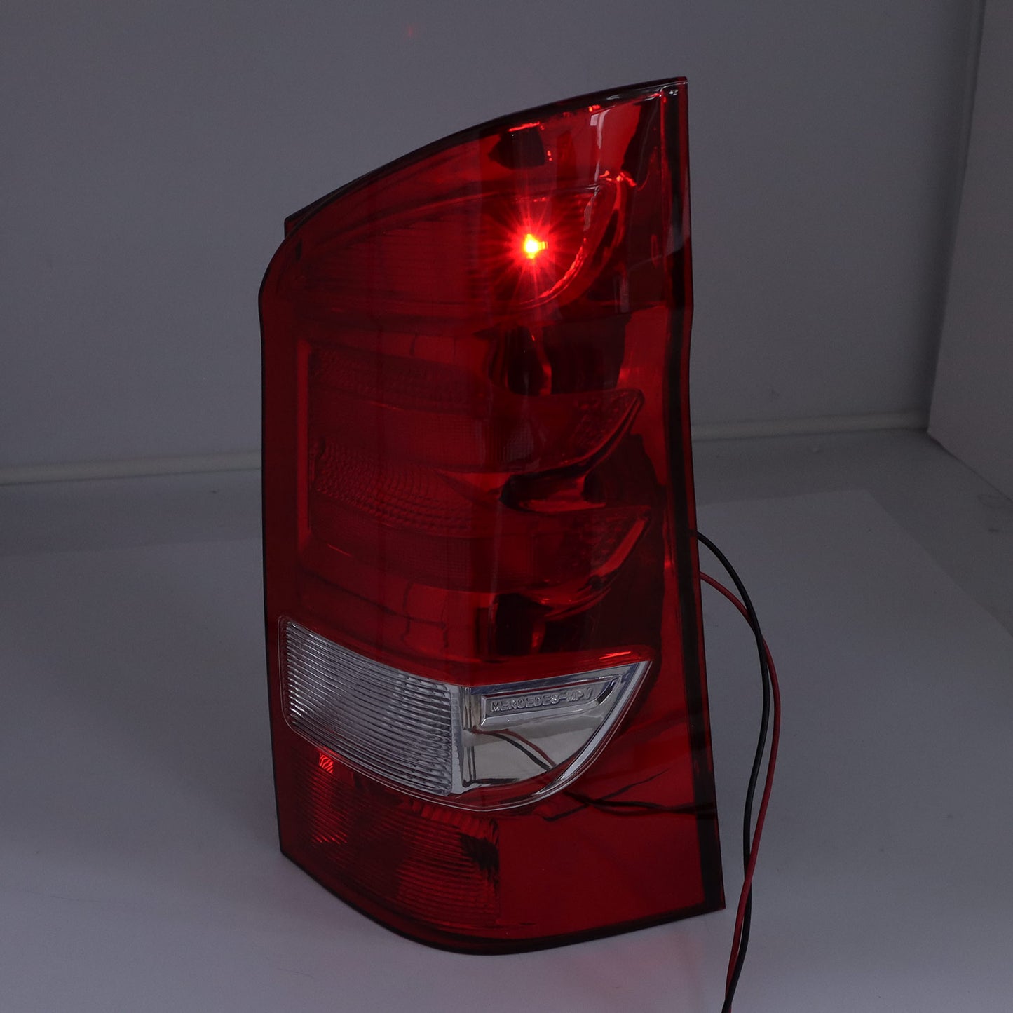 Right Passenger Side Taillight For Mercedes W447 Metris Base 2016-2020 011581321