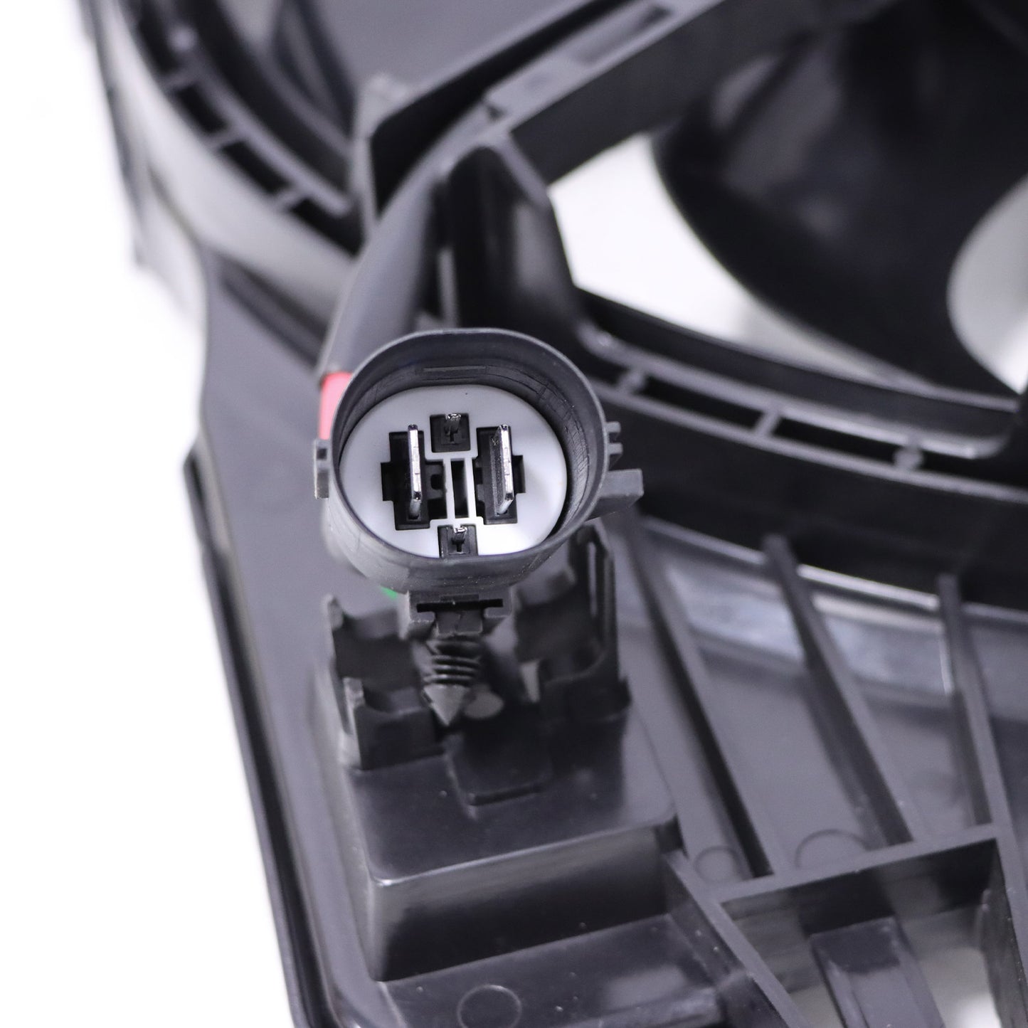 68552370AA Engine Radiator Cooling Fan Assy w/Shroud For Fiat 500X Jeep Renegade