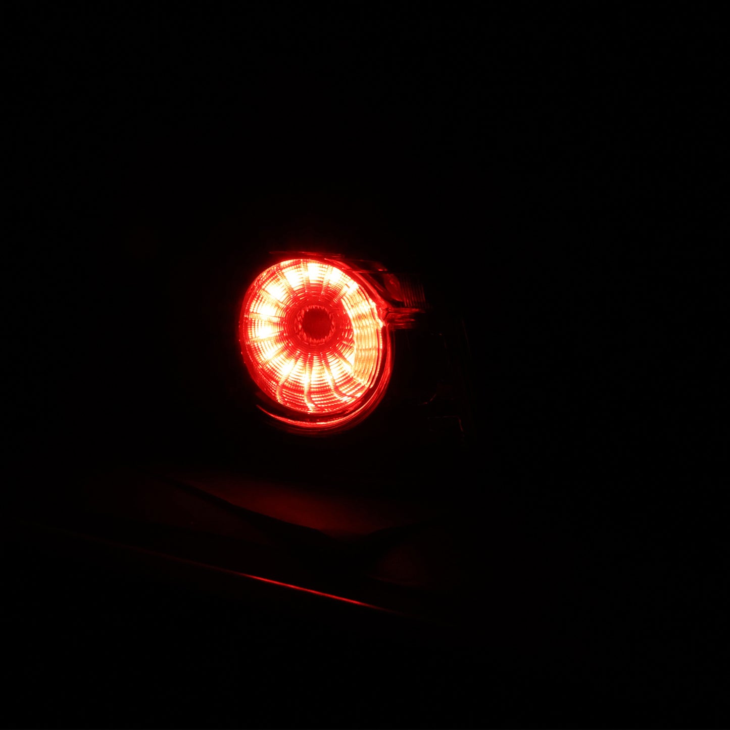 Rear Left Driver Side Halogen Tail Light Outer Tail lamp For 2014-2017 Mazda 6