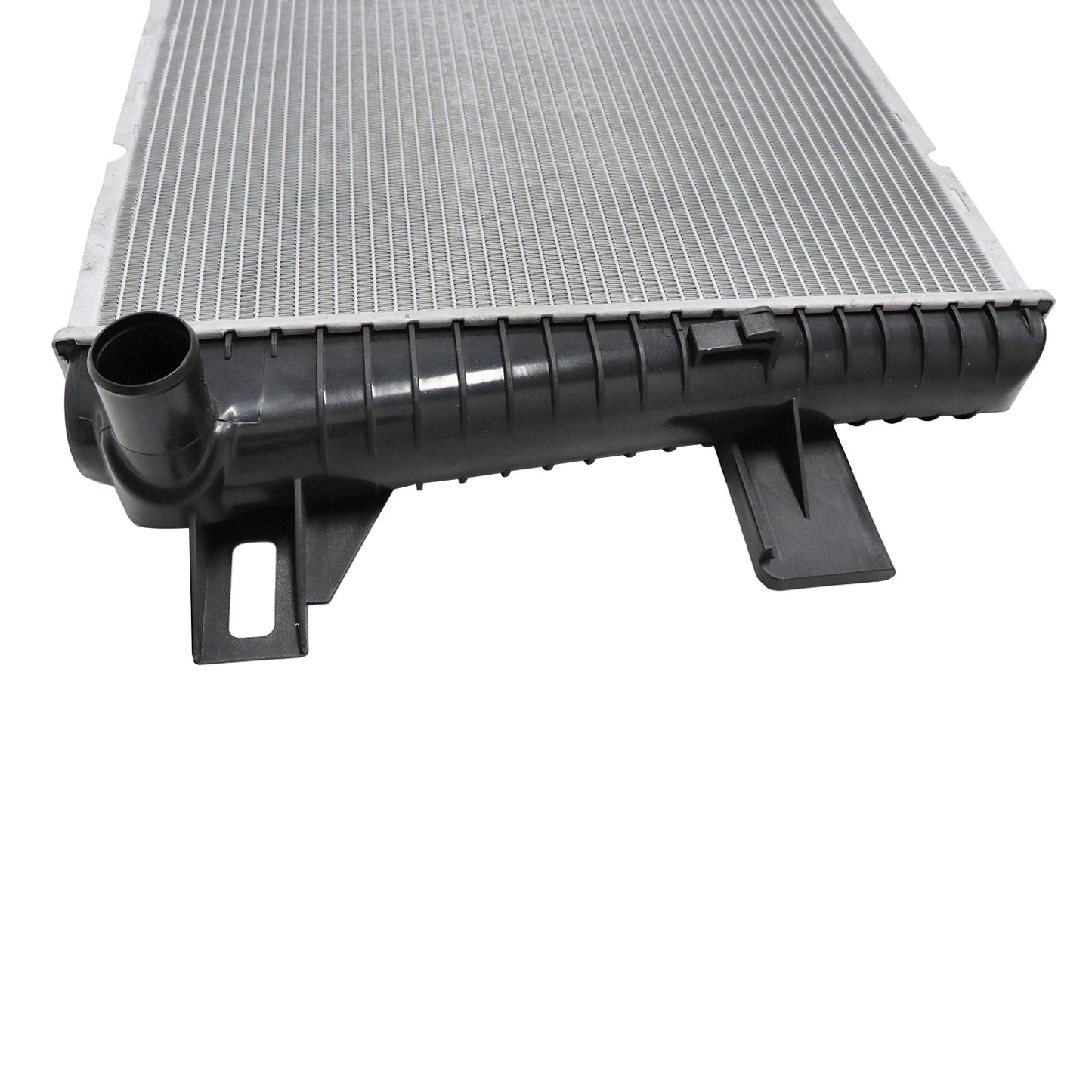 Aluminum Radiator for 01-05 Silverado Sierra 2500HD 3500 6.6L Diesel
