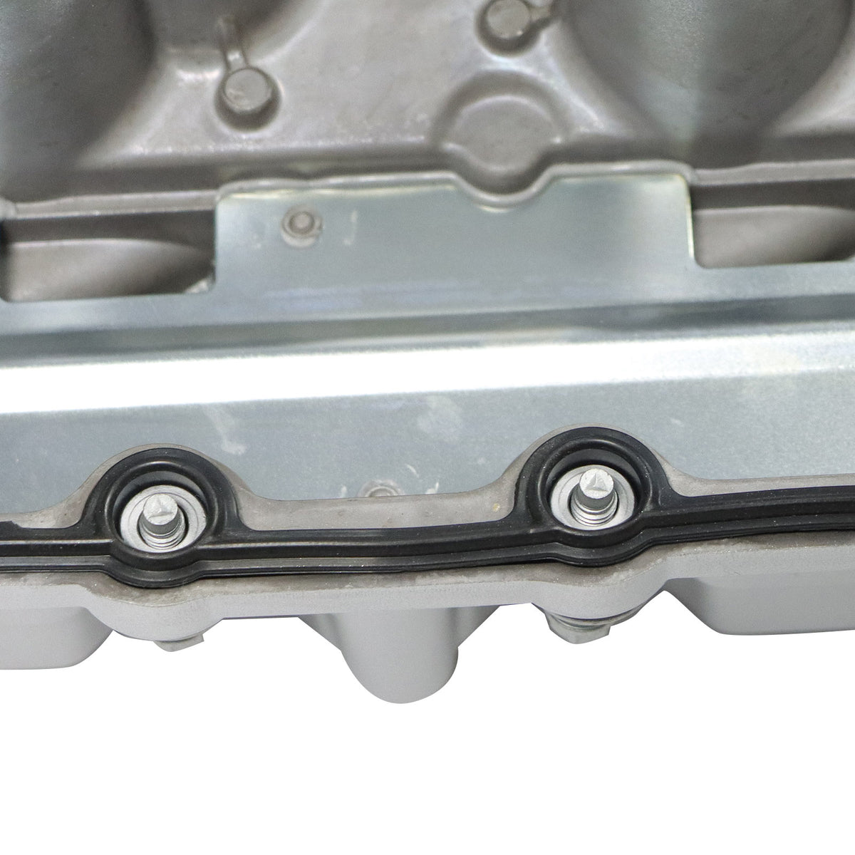 New Valve Cover Fits Jeep 14-17 Cherokee 17-18 Compass 15-17 Chrysler 200 2.4L