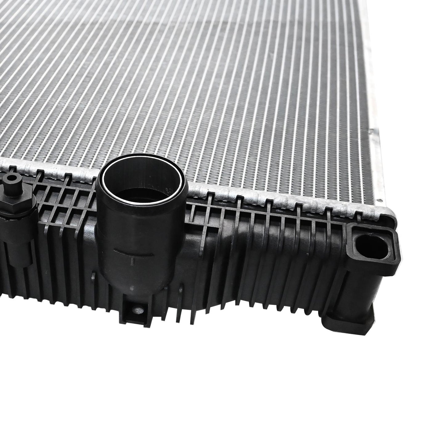 For Freightliner Cascadia 2017 2018 2019 2020 2021 2022 11.9L-12.8L Radiator