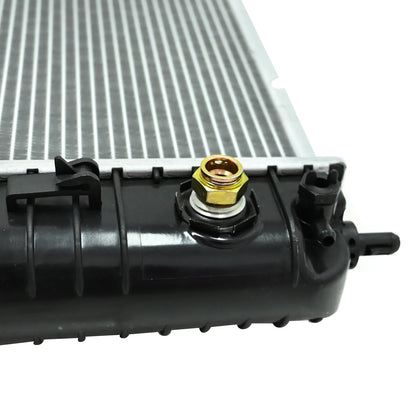 2370 Radiator For Chevy Silverado GMC Sierra Yukon H2 V6 V8 4.3L 5.3L CU2370