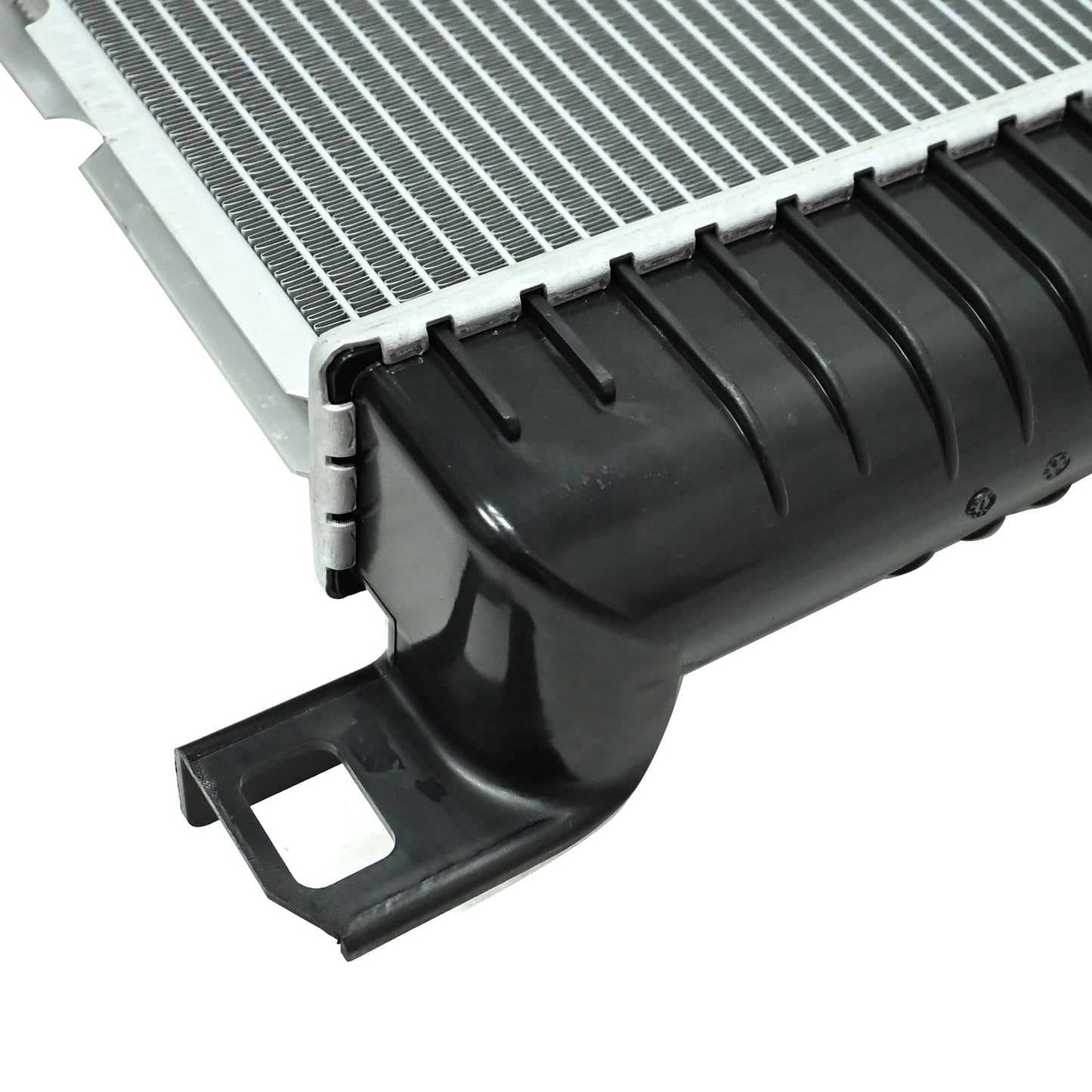 34 Inch Radiator For Chevy Suburban Tahoe Silverado GMC Sierra Yukon 1999-2014