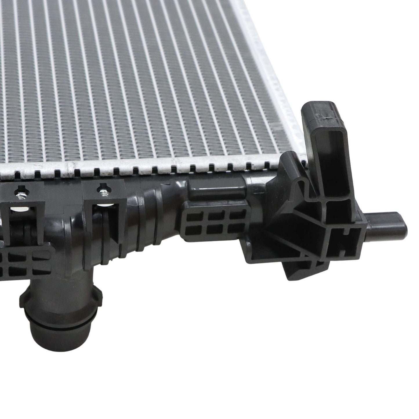 Fits for Jeep Cherokee 2.0L 2.4L 3.2L Engine Coolant Radiator Assembly 2019-2023