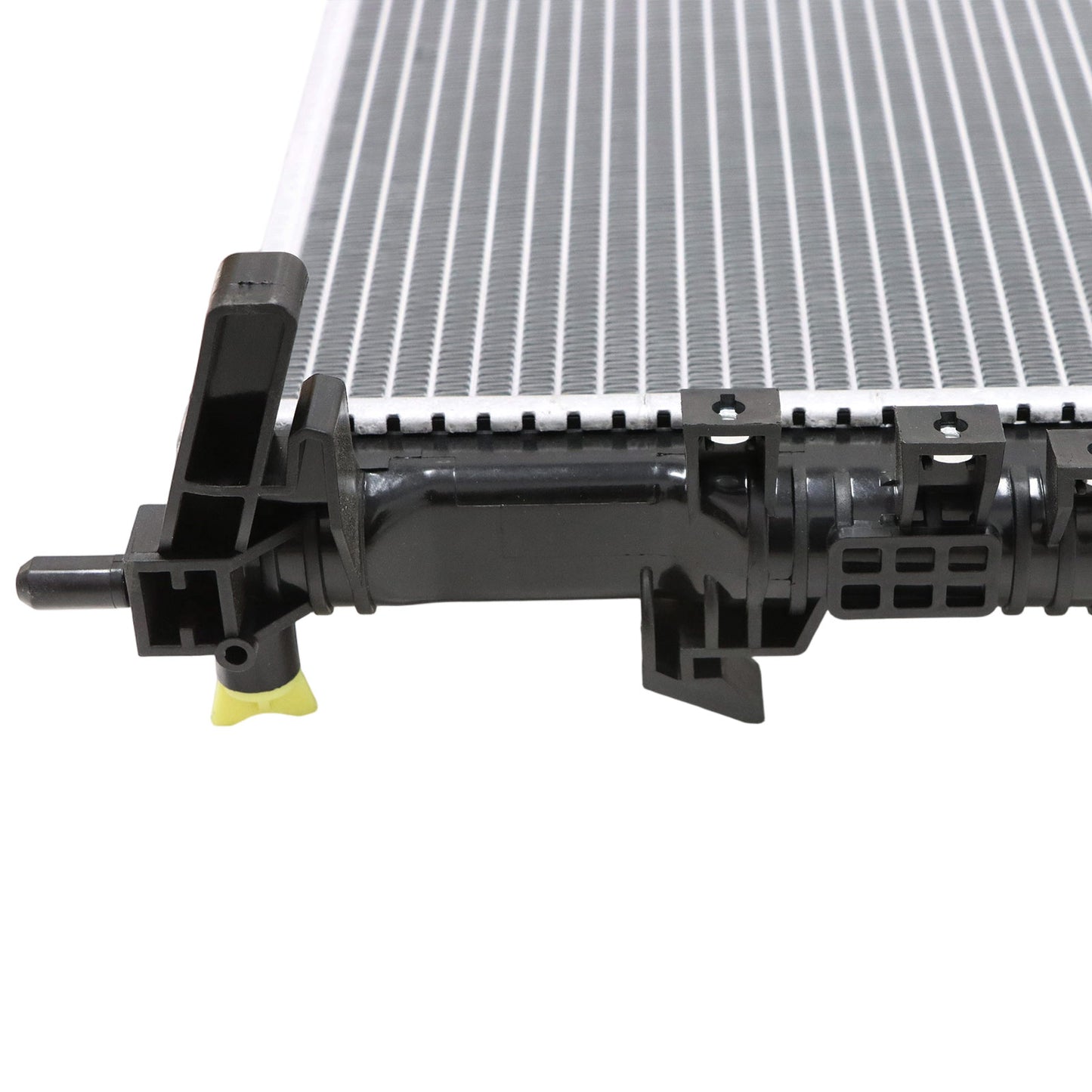 Fits for Jeep Cherokee 2.0L 2.4L 3.2L Engine Coolant Radiator Assembly 2019-2023