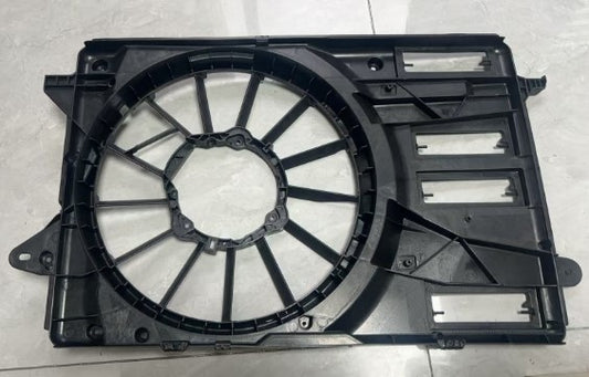 Replacement Radiator fan cover housing 85109578 For Chevrolet Malibu 2021-2024