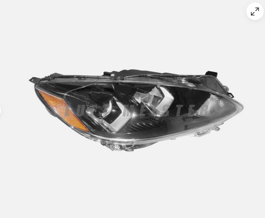 Right Passenger Halogen Headlight W/Bulb LJ6Z-13008-A For Ford Escape 2020-2022